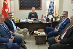 Bursa'da Dayı Karacabey'den &ouml;ğrencilere burs