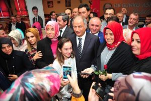 AK Parti milletvekili adayı Ala Bursa Orhangazi'de se&ccedil;im &ccedil;alışmalarındaydı