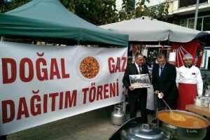 Bursa Gemlik'te CHP bedava 'doğal gaz' dağıttı