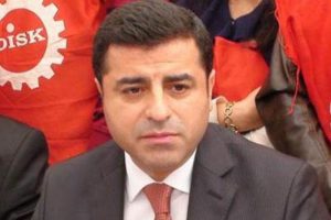 Demirtaş: O beyefendinin eşi, kız kardeşi, annesi itiraz etsin