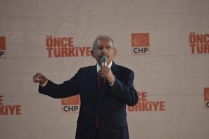 ''Benim k&ouml;şeyi d&ouml;nme gibi bir hastalığım yok''