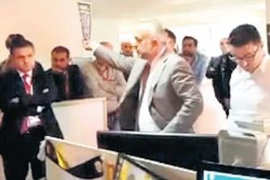 Kayyum ekibiyle manşet kavgası!