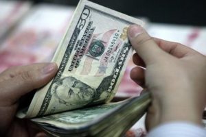 Sandığı bekleyen dolar sert y&uuml;kseldi