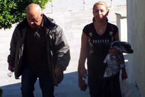 Şilili baba-kız l&uuml;ks otelde hırsızlıktan tutuklandı
