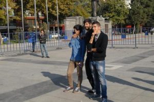 LDP adayının mitingine 3 kişi geldi