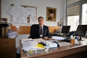 'İlik nakli olan biri, filmlerdeki gibi ertesi g&uuml;n taburcu edilmez'
