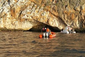 Antalya'da kaybolan Alman gencin cesedi mağrada bulundu