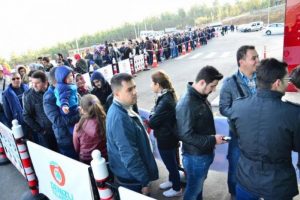 Denizli'de &uuml;cretsiz teleferik kuyruğu