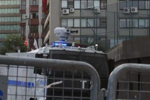 Cumhuriyet Gazetesi'ndeki g&uuml;venlik &ouml;nlemleri devam ediyor