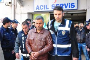 Manisa'da paralel yapı operasyonunda 3 polis tutuklandı