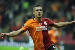 Podolski oyundan &ccedil;ıktı istikrarı yakaladı!