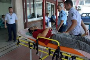 Adana'da kahveye giderken sırtından vuruldu