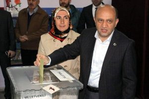 Bilim, Sanayi ve Teknoloji Bakanı Fikri Işık oyunu kullandı