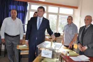 "Se&ccedil;im sonu&ccedil;larına herkes saygı g&ouml;stermek zorunda"