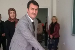 Bursa Osmangazi Belediye Başkanı D&uuml;ndar oyunu kullandı