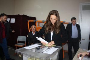 Avşar: "PKK ve t&uuml;m k&ouml;t&uuml;l&uuml;kler gitsin"
