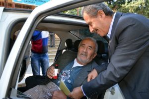 Oyunu otomobilde kullandı
