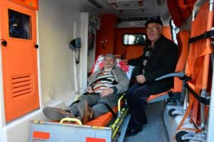 Bursa'da fel&ccedil;li hasta ambulansla oy kullanmaya gitti