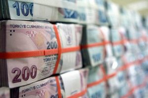 TL ekim ayında 4 yılın en g&uuml;&ccedil;l&uuml; performansını sergiledi
