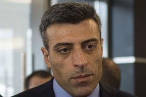 Musul Başkonsolosu &Ouml;zt&uuml;rk Yılmaz Meclis'e giriyor