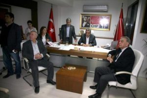 CHP İzmir'de yine buruk sevin&ccedil;
