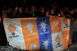 Adıyaman'da AK Partililer'den kutlama