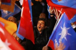 AK Parti oylarını ne kadar artırdı