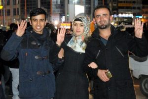Sivas'ta AK Partililer se&ccedil;im sonucunu kutladı