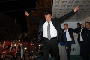 Zeybekci'den 'zeybek'li kutlama
