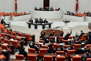 AK Parti anayasayı değiştirecek &ccedil;oğunluğa ulaştı mı?