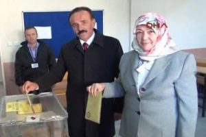 Bursa'da boş meydanlarda konuştu 504 oy aldı
