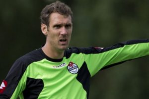 Beşiktaş'a Isaksson ve Itandje &ouml;nerisi!