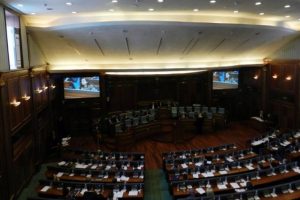 Kosova Meclisinde asayiş berkemal