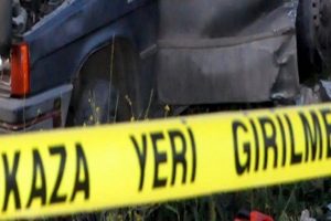 Otomobille kamyonet &ccedil;arpıştı: 7 yaralı