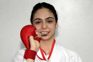 Gen&ccedil; karateci madalyaya doymuyor