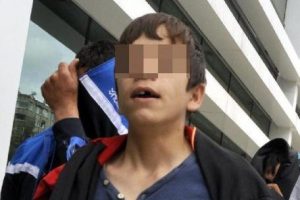 15 yaşında, 100 su&ccedil; kaydı var