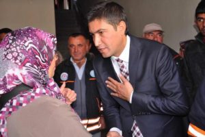 AK Partili &Ouml;zkan başarıyı &ccedil;alışmaya bağladı