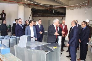 M&uuml;ezzinoğlu, Bursa İneg&ouml;l Ağız ve Diş Sağlığı Merkezi inşaatını gezdi