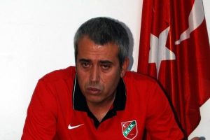 Karşıyaka taraftarı i&ccedil;in oynayacak