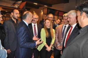Bursalı gen&ccedil; kız bakanın iş teklifini reddetti