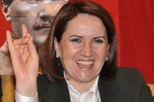 MHP'de Meral Akşener sesleri
