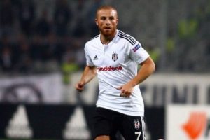 Kartal'ın y&uuml;z&uuml; Olimpiyat'ta g&uuml;l&uuml;yor!
