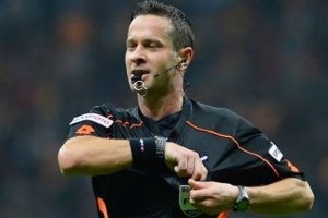 Halis &Ouml;zkahya, Lech Poznan-Fiorentina ma&ccedil;ını y&ouml;netecek