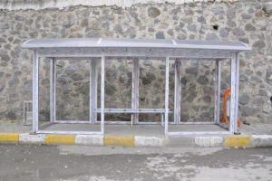 G&uuml;m&uuml;şhane'de klimayla ısıtılan durak yapılıyor