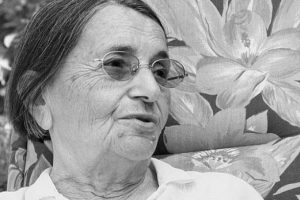 Şair G&uuml;lten Akın hayatını kaybetti