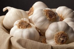 Sarımsak fiyatlarına "turşu" zammı