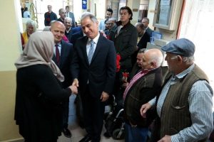 Ala'dan Bursa'da huzurevi sakinlerine moral ziyareti