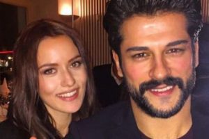Fahriye Evcen ile Burak &Ouml;z&ccedil;ivit sokak ortasında kavga etti...