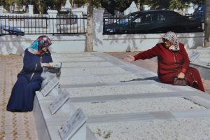 Bursalı kardeşler 40 yıl sonra şehit ağabeyleriyle buluştu