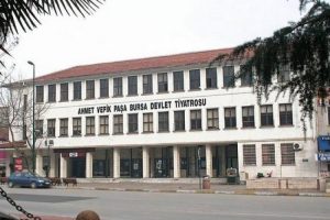 Bursa Ahmet Vefik Paşa'da tiyatro r&uuml;zgarı esecek